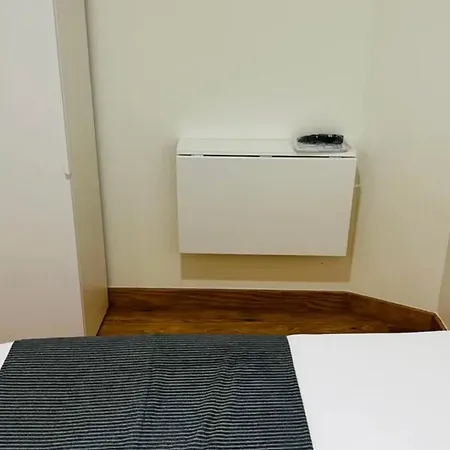 Homestay Alfama - *